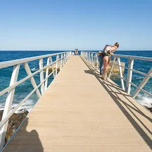 https://home2book-la-brisa-caletillas-beach.tenerifehoteles.net